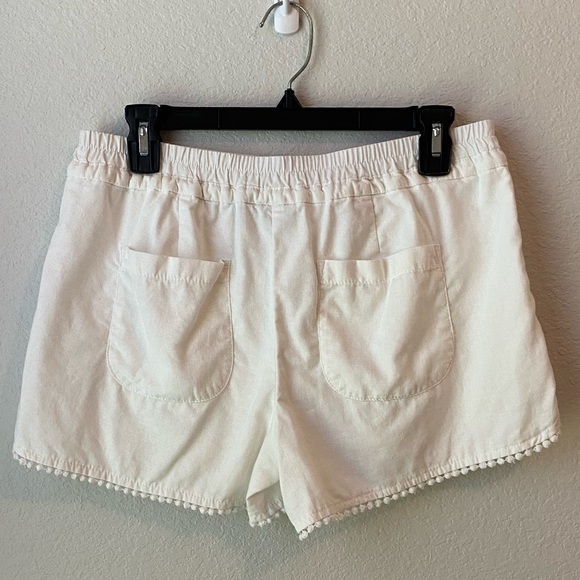 Loft White Shorts Size: XS - Picture 8 of 9